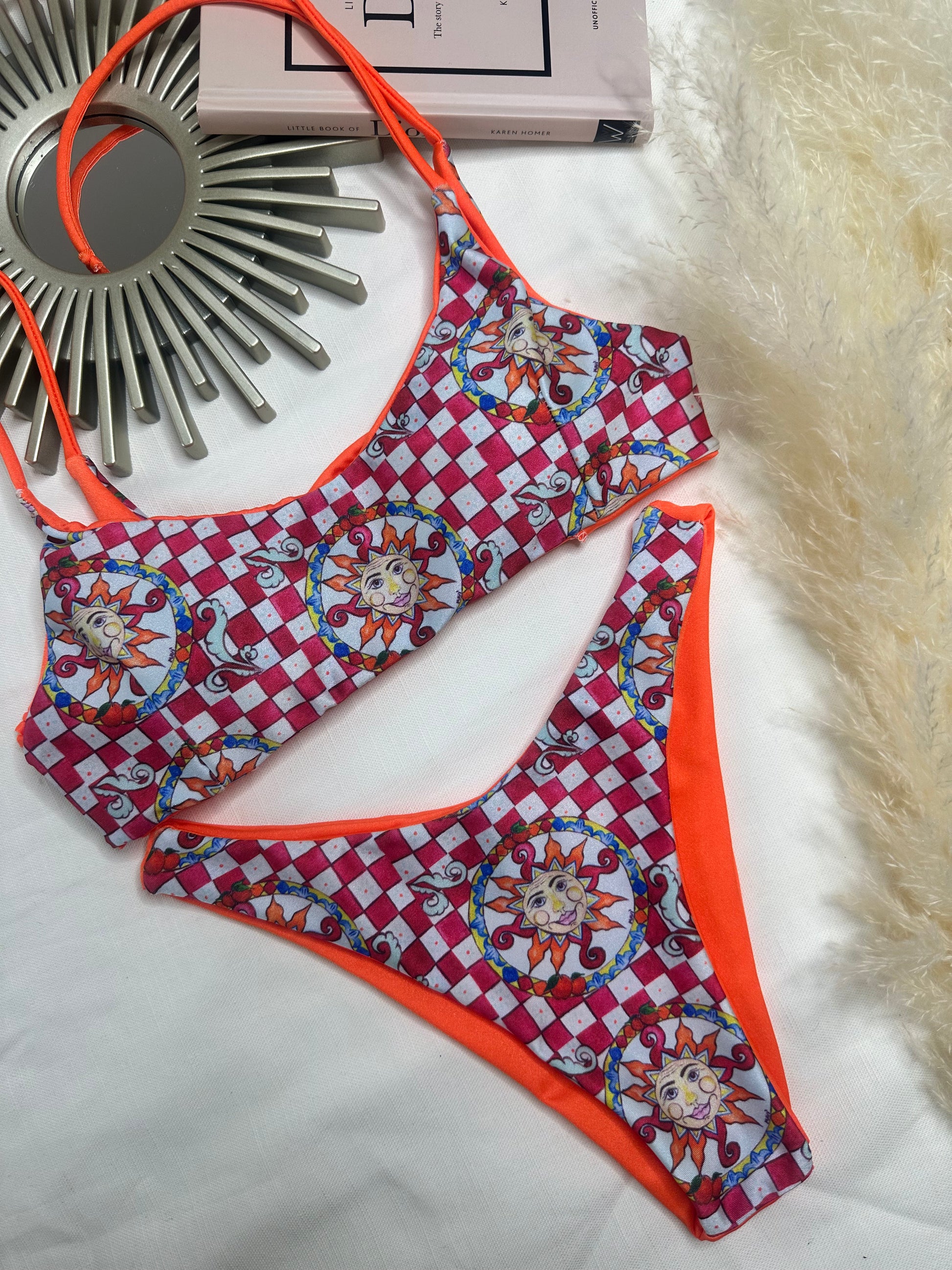 Sole top and V-shaped Brazilian